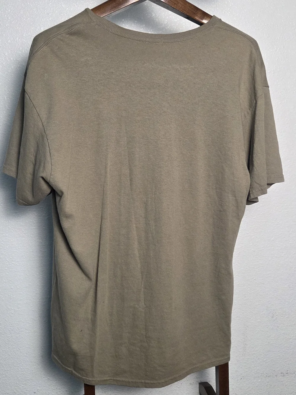 Men's Olive Graphic Tee — 'No Days Off' Bear Print